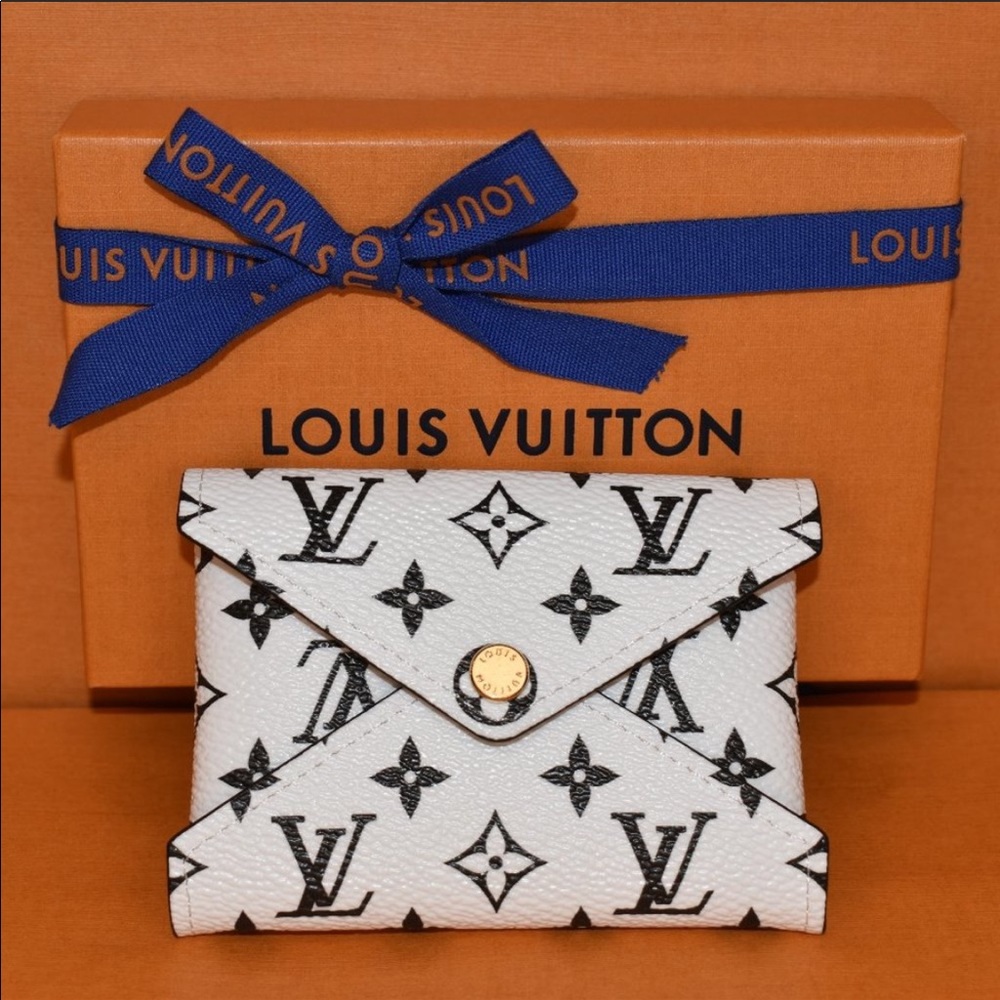 Authentic Louis Vuitton Small Kirigami Giant